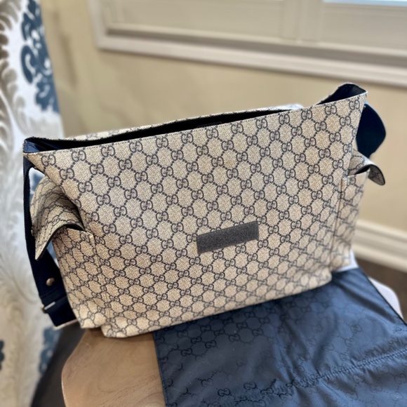 Gucci Plus Diaper Bag - Picture 2 of 7